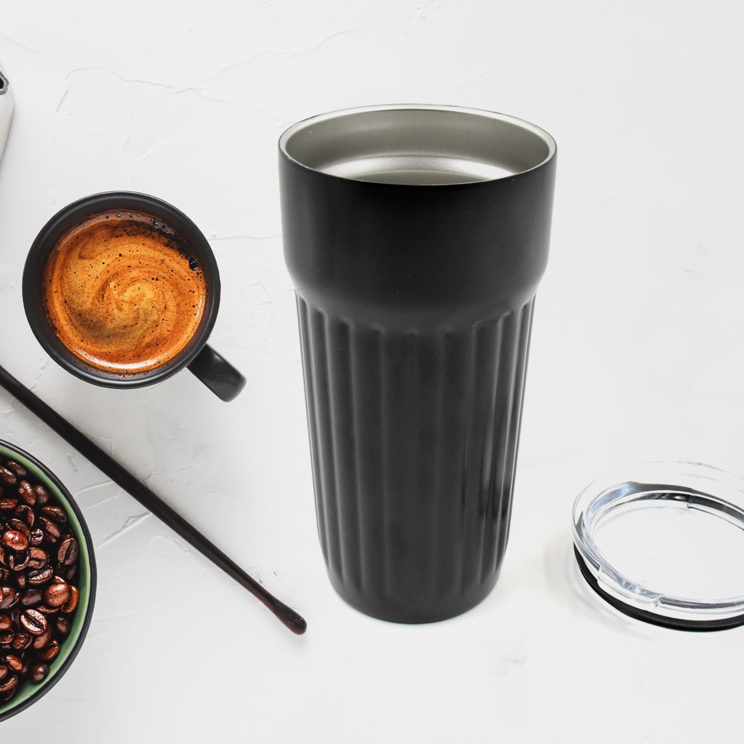 Stainless steel travel mug with vacuum insulation for coffee. Stainless steel travel mug with vacuum insulation for coffee.